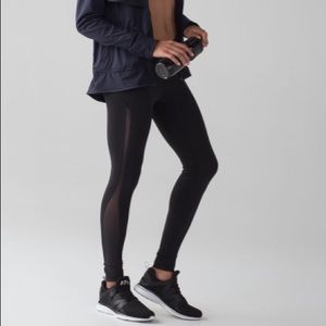Like new! Lululemon smooth stride tight leggings